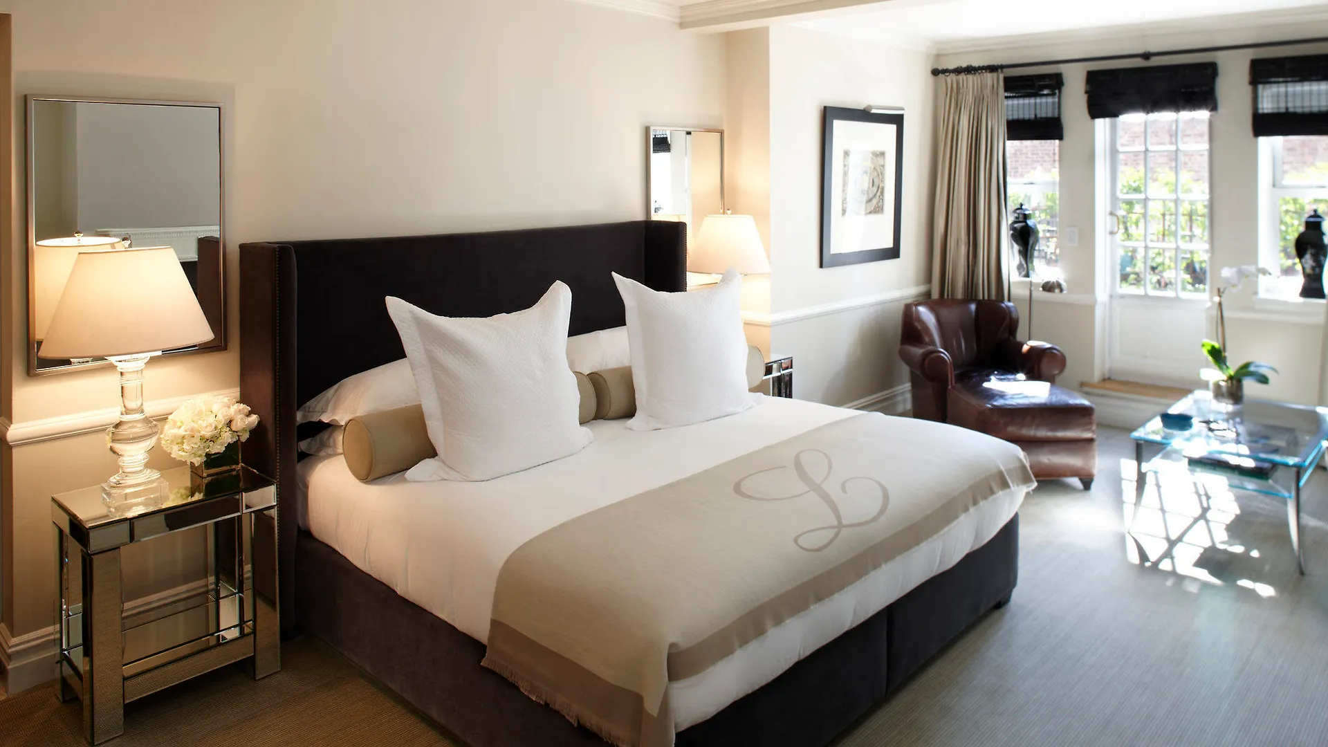 Lowell Hotel New York 5*,
